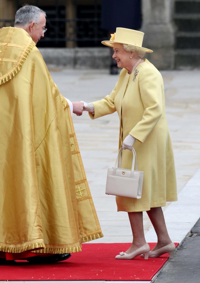 Queen Elizabeth heeft meer dan 200 handtassen van dit merk